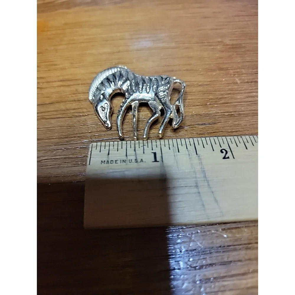 Vintage Silver‎ Tone Zebra Brooch Pin Black Stripe Figural Animal Modernist